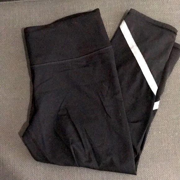 Victoria Secret Sport Capri Tights - Picture 1 of 5